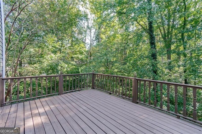 Building Photo - 651 Briarleigh Way