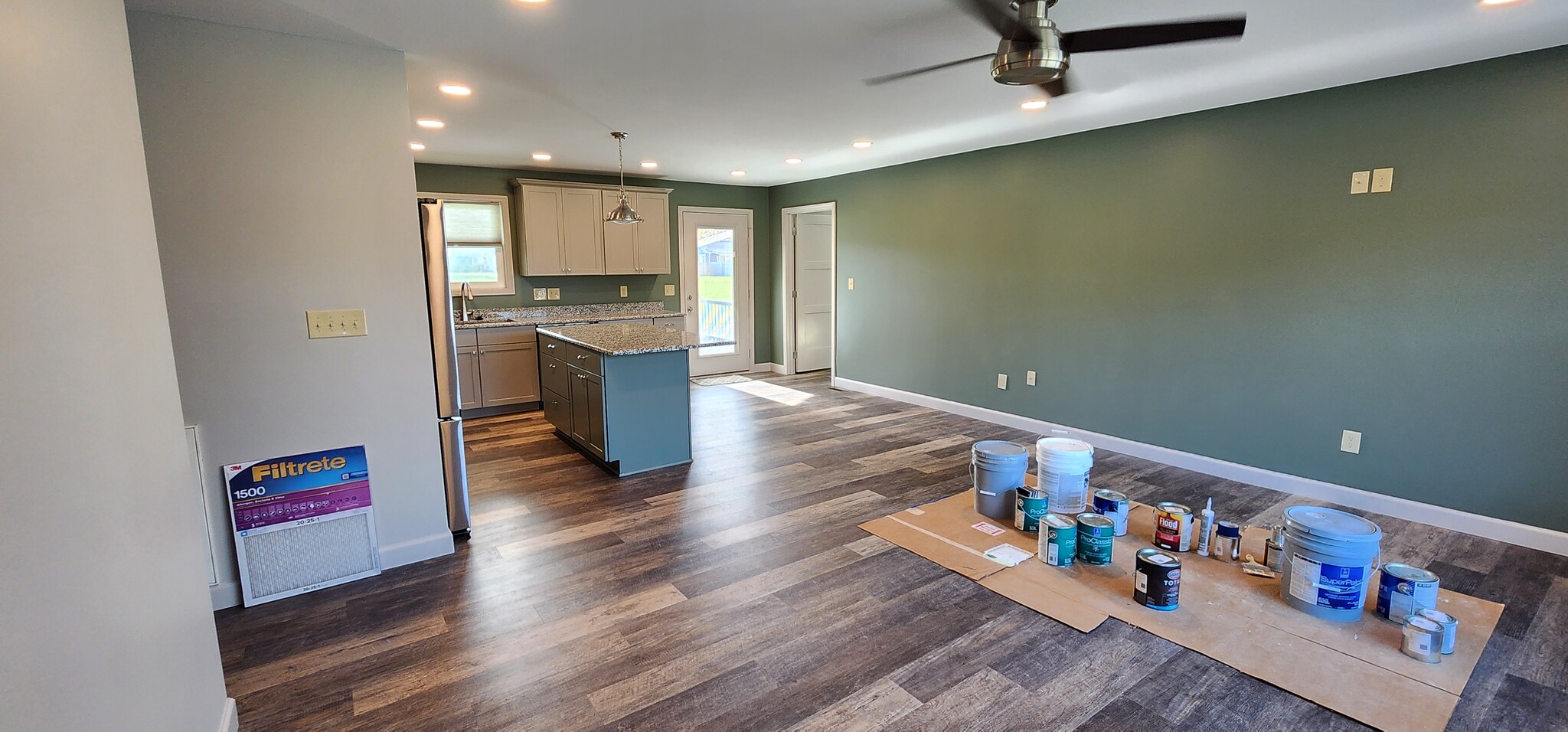 Kitchen and Livingroom from front door - 420 Hill Ave