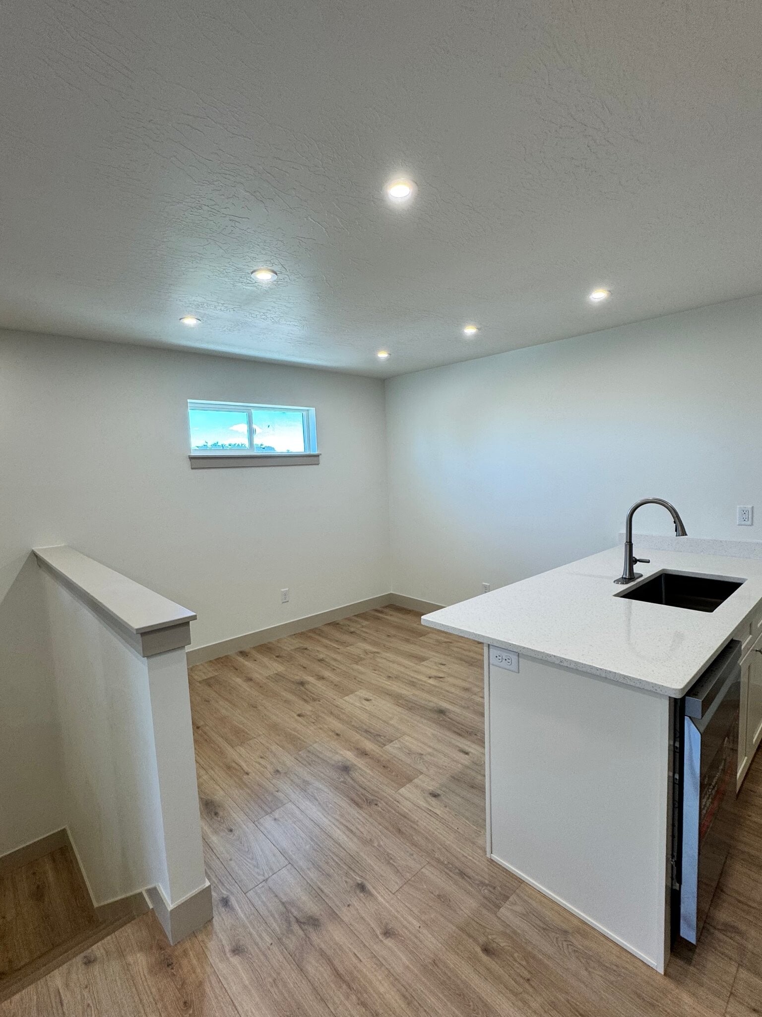 Building Photo - 684 S 750 W