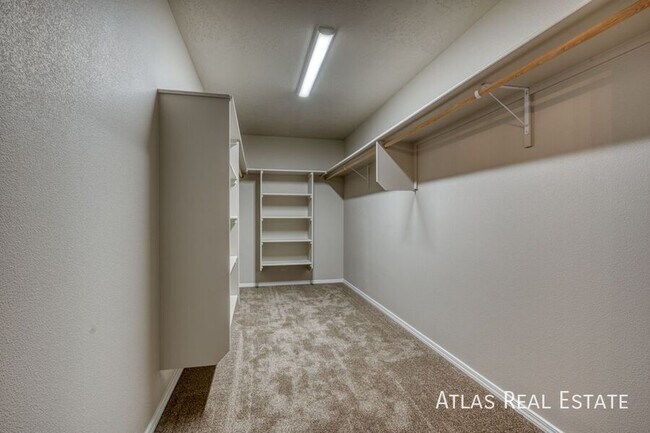 Building Photo - 17805 N Harpster Wy
