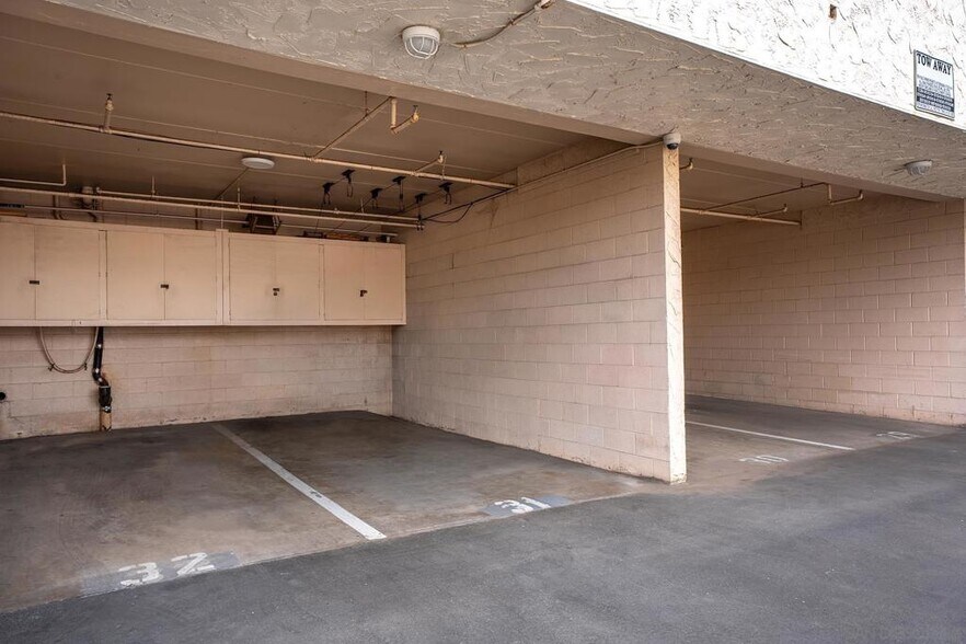 Building Photo - 4878 Pescadero Ave