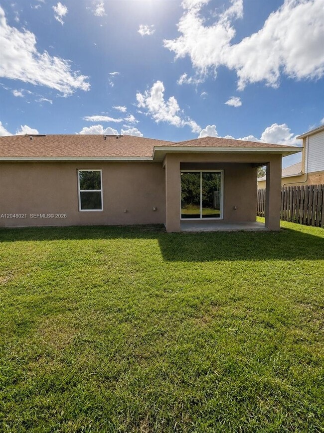 Building Photo - 642 Heraldo Ct