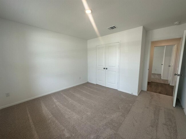 Building Photo - 176 Jeffers