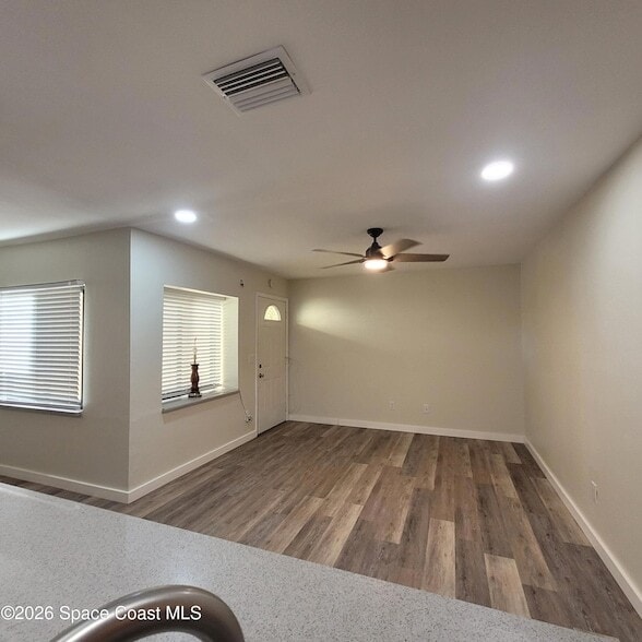 Building Photo - 1460 Sheafe Ave NE