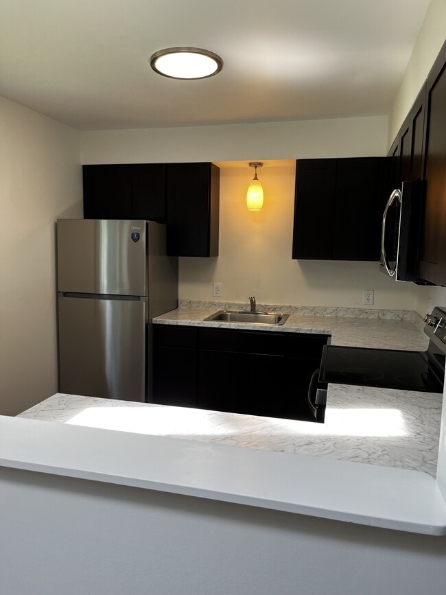 Building Photo - 1831 Eden Ln