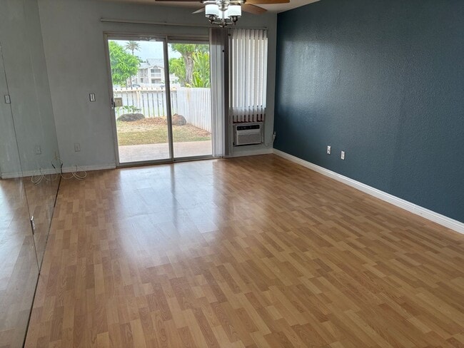 Building Photo - Parkglen at Waikele - 2/2/2 - $2,700