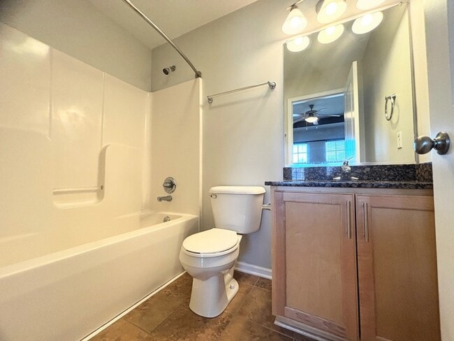 Building Photo - 2122 High St