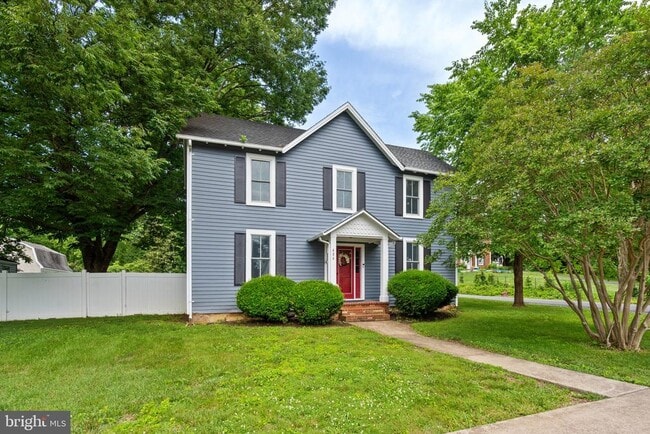 Building Photo - 404 N Franklin St