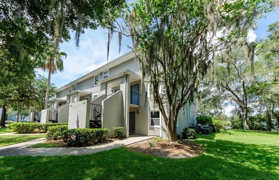 Building Photo - 7246 E Bank Dr