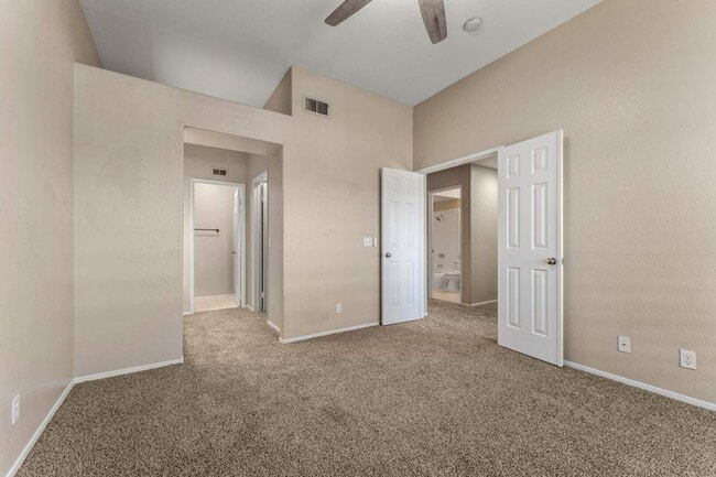 Building Photo - 1010 S Farralon Ln