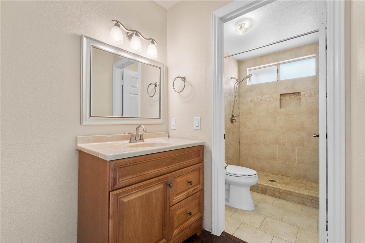 Building Photo - 6642 Brighton Pl