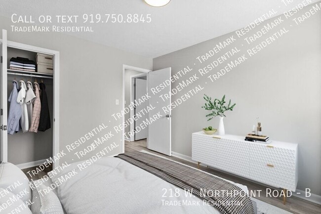 Building Photo - 218 W Northpoint Rd