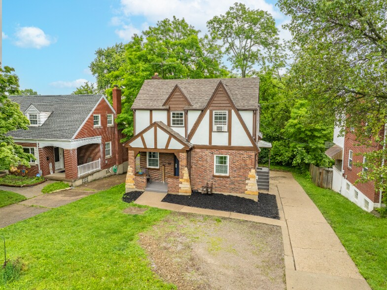 Primary Photo - 5612 Colerain Ave