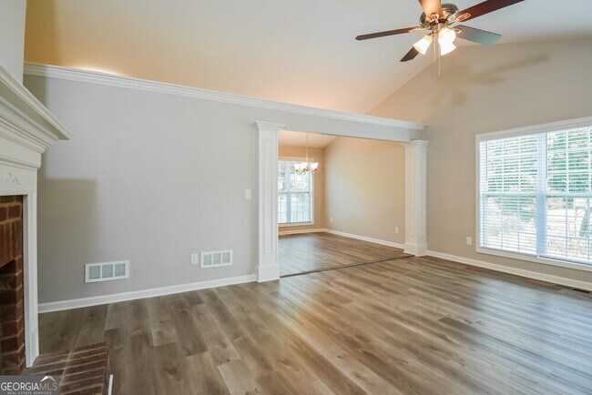 Building Photo - 1442 Paddocks Ct