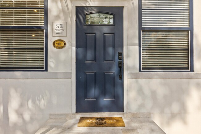 Building Photo - 3201 Poinsettia Ave