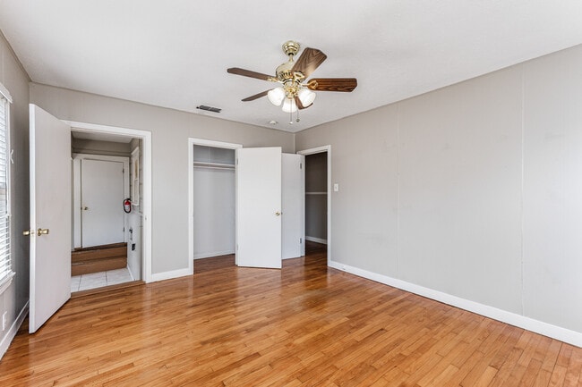 Building Photo - 333 Foster Dr