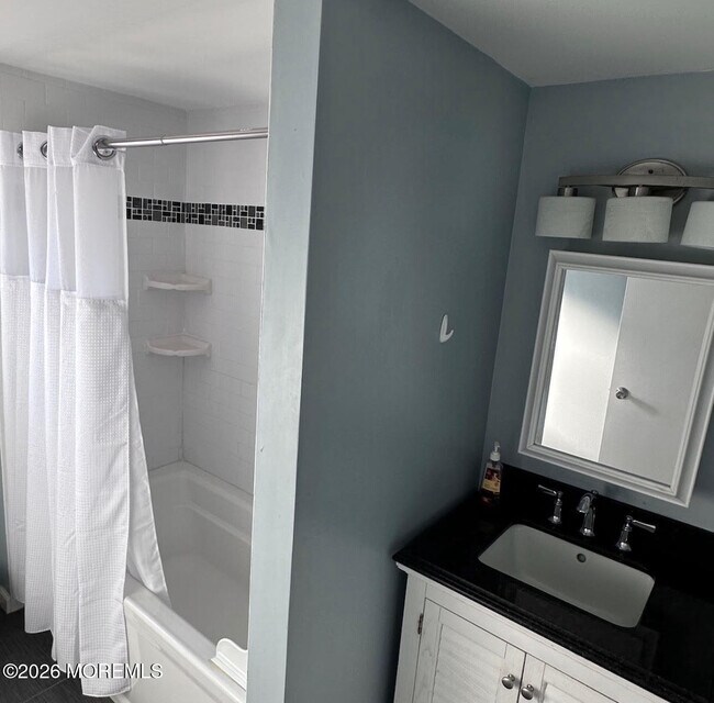 Building Photo - 1510R Bay Blvd