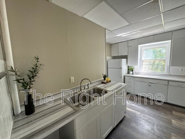 Building Photo - 1521 Park Wild Ave