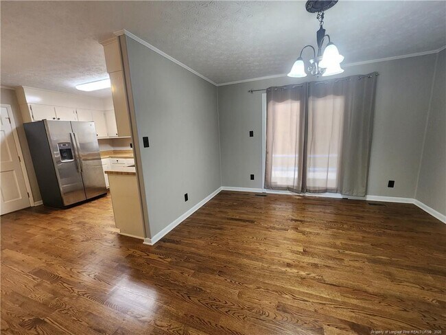 Building Photo - 1508 Darvel Ave