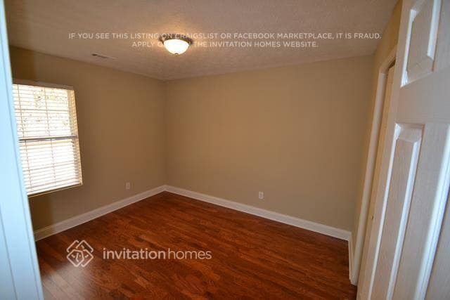 Building Photo - 195 Hamilton Dr