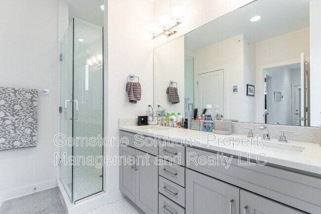 Building Photo - 815 Melpark Ct