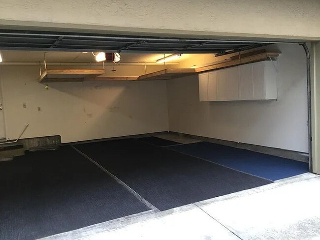 Building Photo - "Charming 2-Bed, 2-Bath Retreat in the Heart of Santa Clara!"