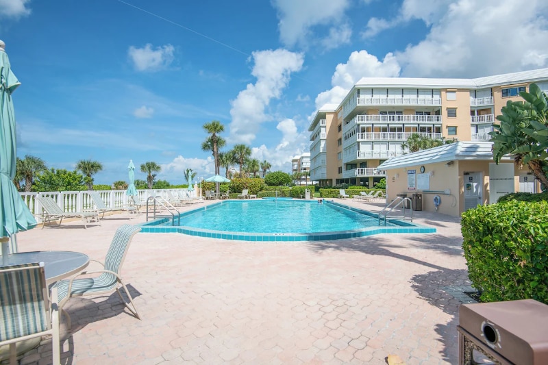 Building Photo - 6600 Sunset Way