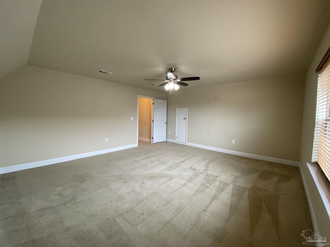 Building Photo - 2486 Redford Dr