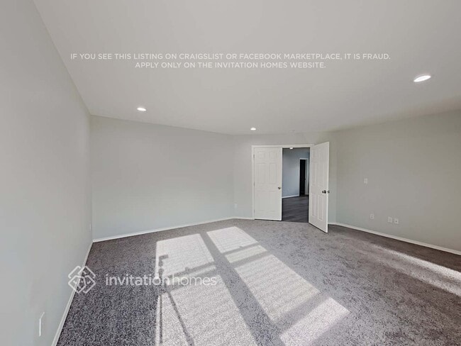 Building Photo - 36036 8th Ave SW