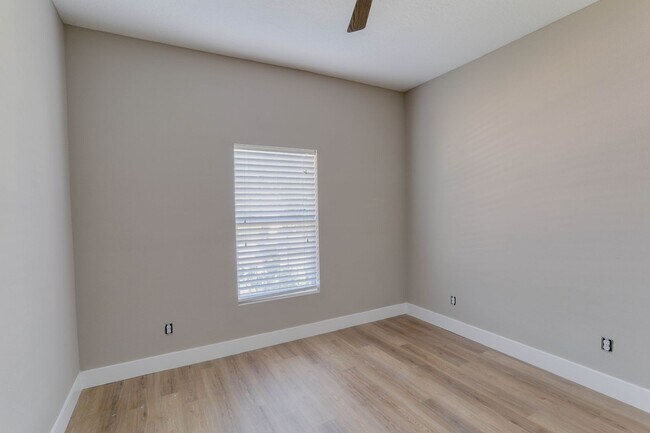 Building Photo - 2686 Gasparilla Cir