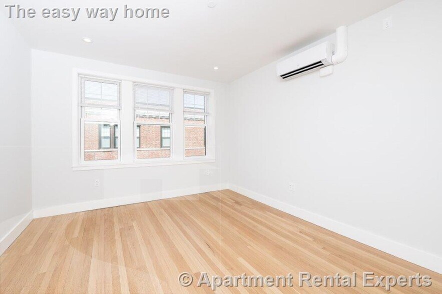 Building Photo - 19 Forest St