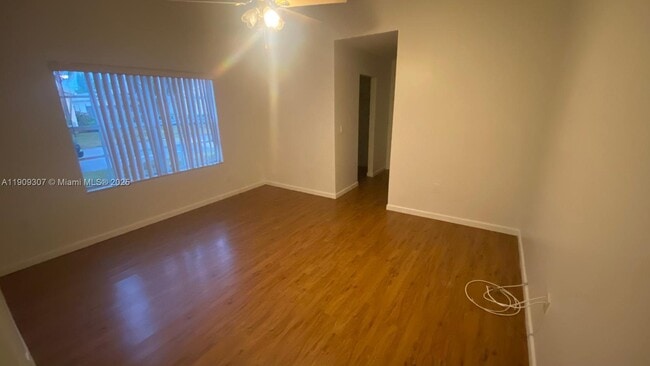 Building Photo - 21240 NE 9th Ct