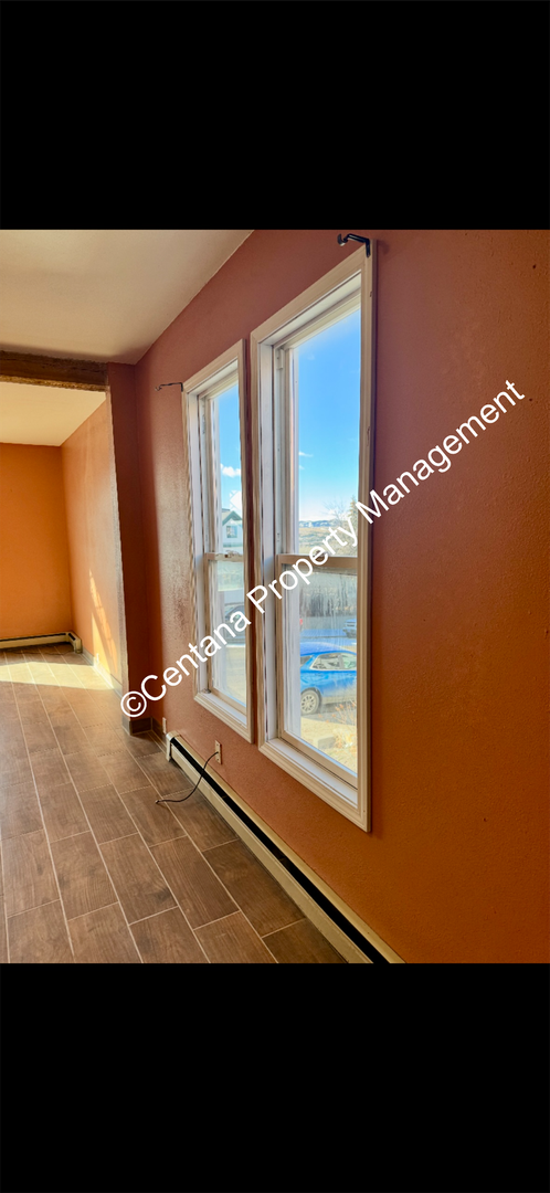 Building Photo - 601 W Mercury St