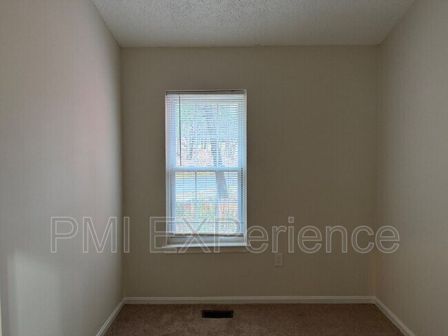 Building Photo - 709 St Michaels Dr