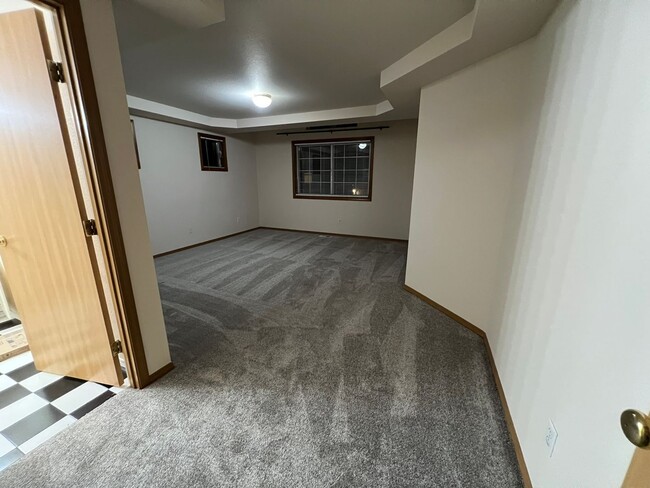 Building Photo - **$500 Move In Special** Beautiful 4 Bed 3...