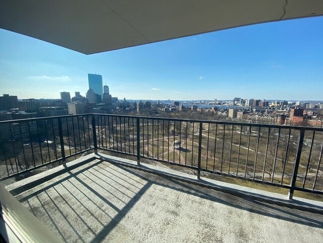 Building Photo - 151 Tremont St