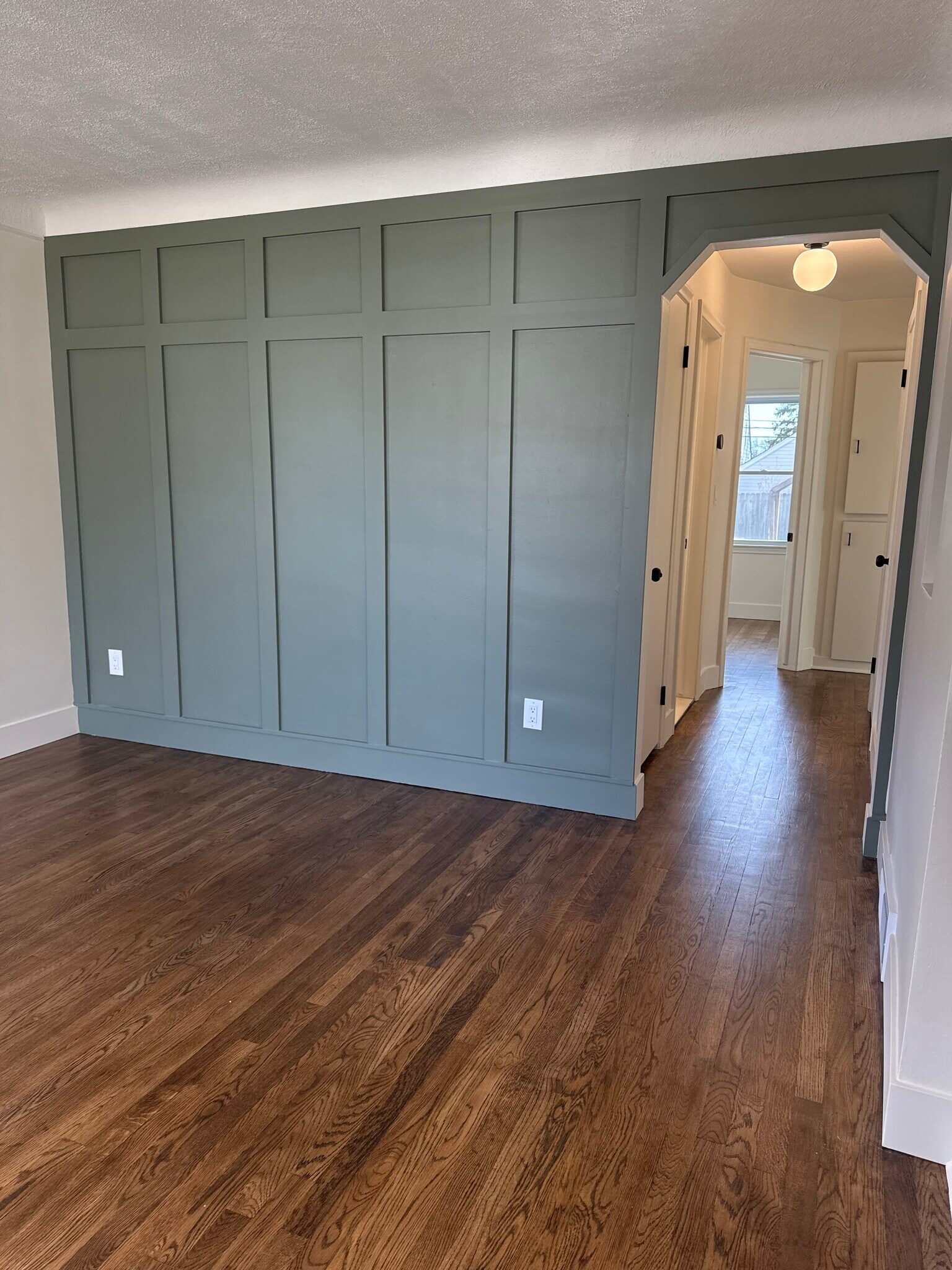 Building Photo - 125 S Minerva Ave