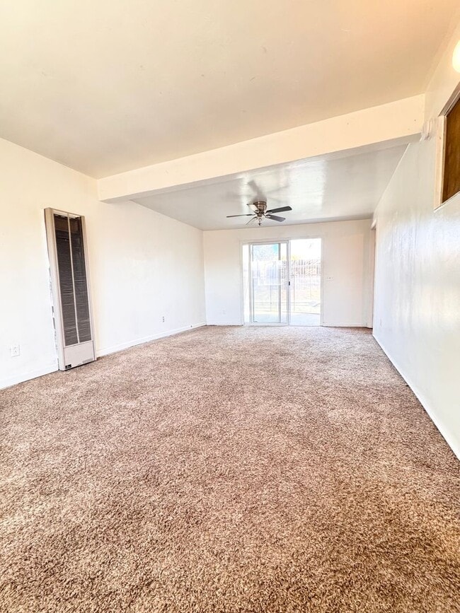 Building Photo - NE Home with pool for rent