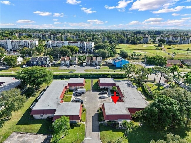 Building Photo - 102 Amherst Ln