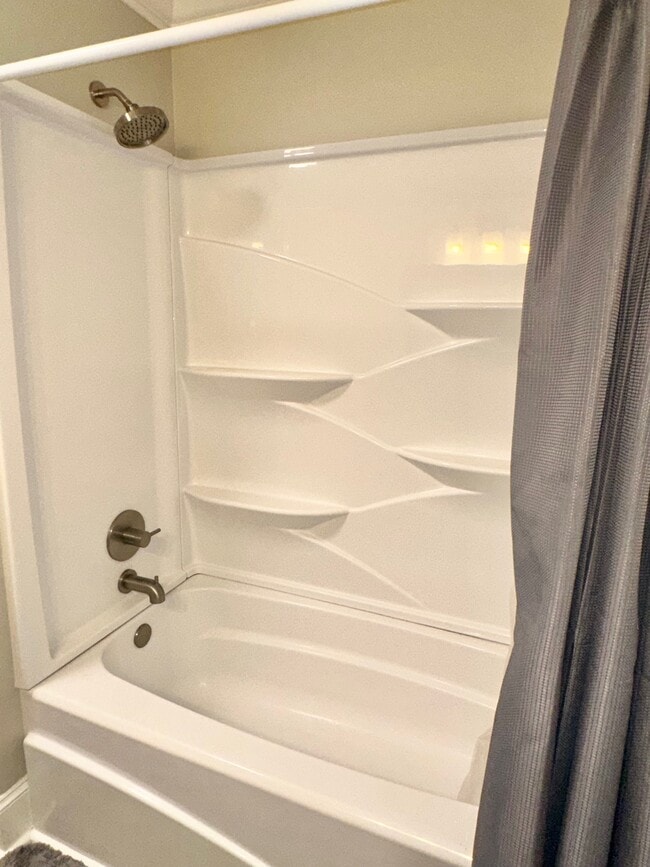 Building Photo - 1205 Furches Ave