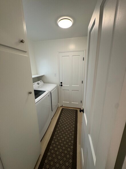 Laundry - 304 N Meadows Ave