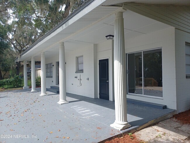 Building Photo - 5869 White Sands Rd