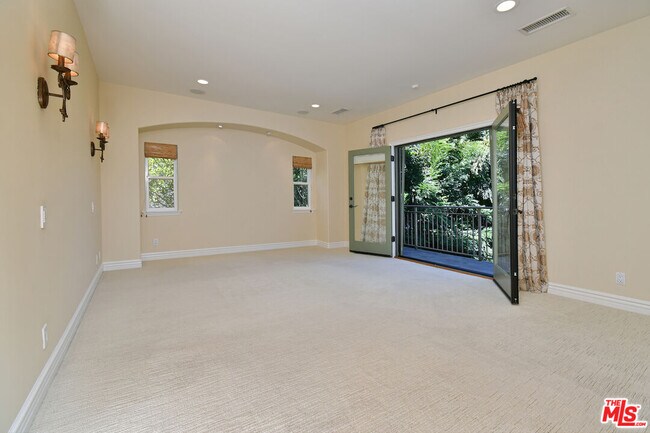 Building Photo - 12207 Cantura St