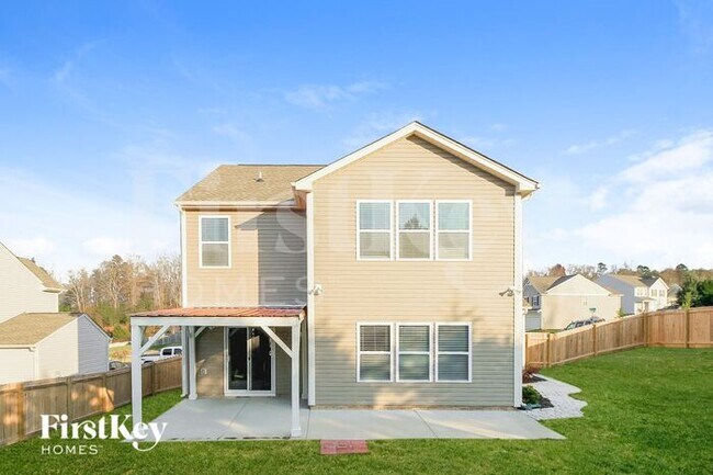 Building Photo - 441 Quick Silver Dr