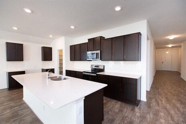 Building Photo - 1003 Honey Locust Wy