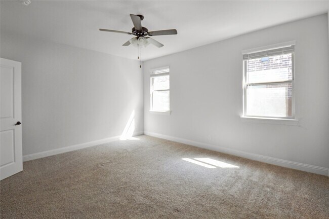 Building Photo - 10921 Aransas Pass Pl