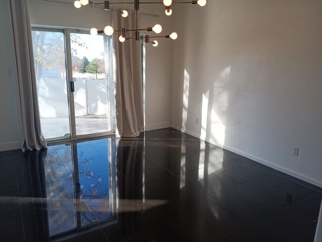 Building Photo - 3 Bedroom, 2.5 Bathroom Home! Schedule a Showing Soon!