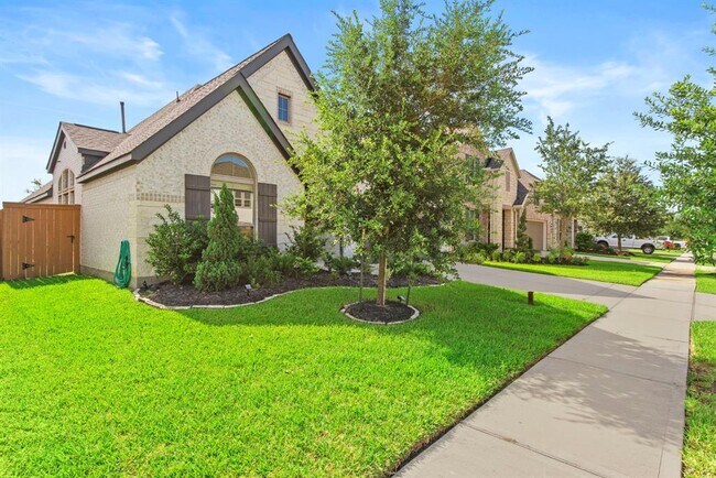 Building Photo - 15818 Weston Ridge Dr
