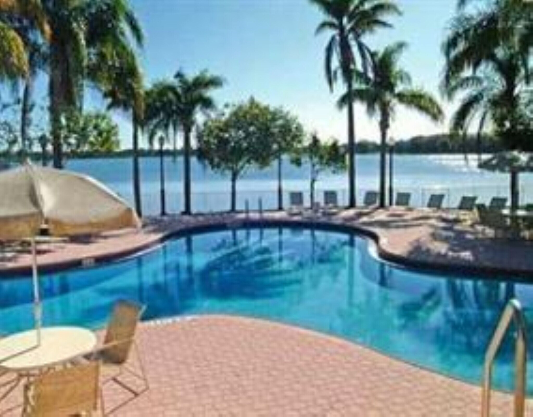 Building Photo - 2890 N Oakland Forest Dr