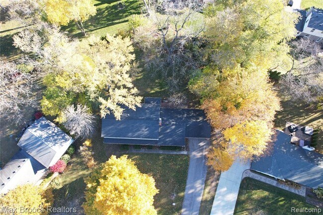 Building Photo - 30024 Beacontree St